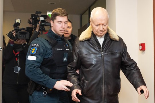 Teismas pradėjo nagrinėti šnipinėjimu Rusijai kaltinamo E. Manovo bylą: vyras tvirtino esąs aklas
