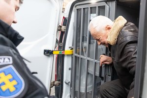 D. Jauniškis apie šnipinėjimu kaltinamą E. Manovą: apsimetinėjimai, prisidengimas amžiumi, aklumu kelia šypseną