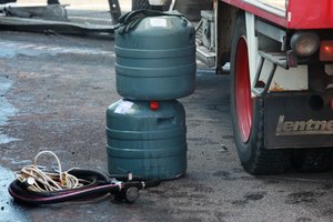 Šiauliuose iš sunkvežimių kuro bakų pavogtas dyzelinas