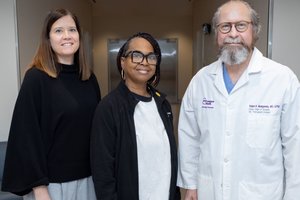 „Vienintelis toks žmogus pasaulyje“: moteris su kiaulės inkstu gyvena jau 2 mėnesius