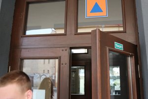 Dvyliktokas prieš egzaminus lieja pyktį dėl tokios neteisybės: „Mes – bandomieji triušiai“