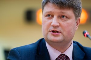 Finansų viceministras V. Gavrilovas traukiasi iš pareigų