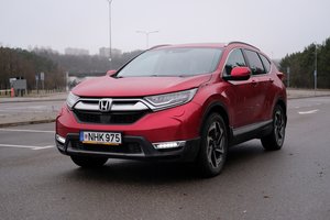 Naudoto „Honda CR-V“ (2016–2023 m.) testas: su vieninteliu varikliu, bet itin patikimas (galimas ir 7 vietų)