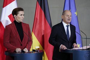 O. Scholzas įspėja dėl „Rusijos šešėlinio laivyno keliamos grėsmės“