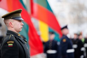 Trišalė taryba pritaria siūlymui Sausio 13-ąją paskelbti nedarbo diena