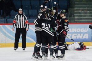 Vos 13 žaidėjų Rygoje turėję „Hockey Punks“ šventė įspūdingą pergalę