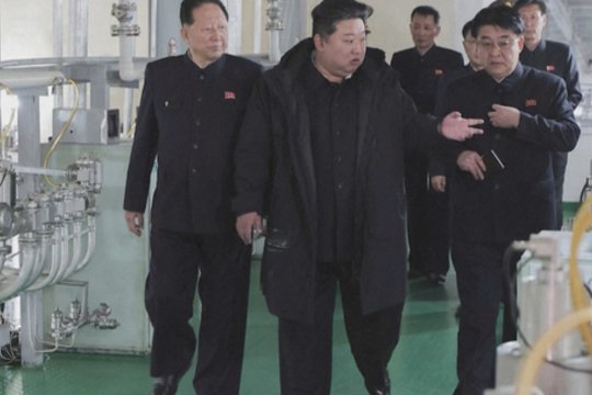 Šiaurės Korėjos lyderis siekia sustiprinti šalies branduolinį skydą