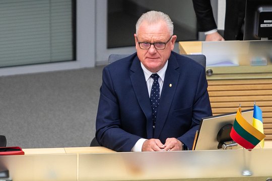 Seimo kancleris A. Stončaitis: parlamentarai turi žinoti, kaip elgtis susidūrus su seksualiniu priekabiavimu
