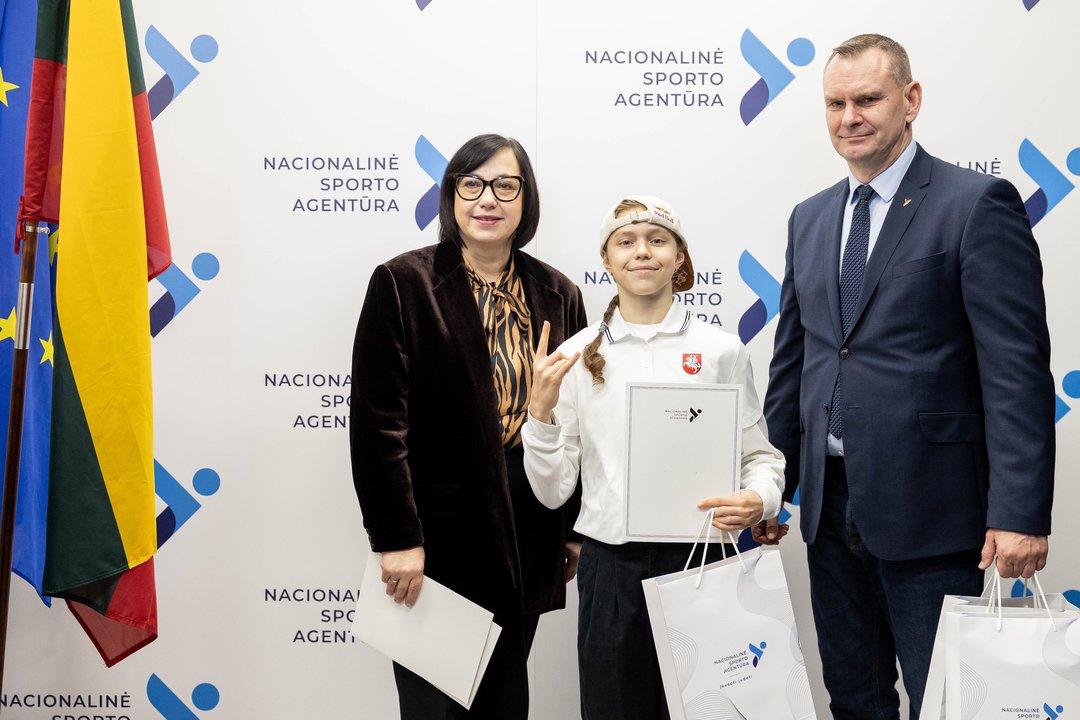 R.Popovienė, Dominika Banevič (BGirl Nicka) ir M.Špokas.<br>T.Bauro nuotr.