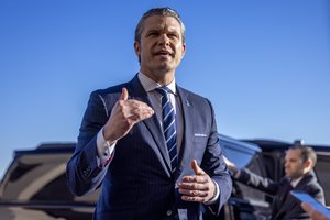 Aviakatastrofa Vašingtone. Pentagono vadovas įvardijo, kur buvo padaryta klaida: „Jokių pasiteisinimų“