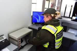 Iš Švedijos grįžtantis klaipėdietis pasieniečiams pateikė svetimą tapatybės kortelę