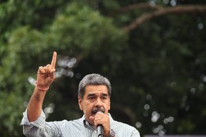 D. Trumpo pasiuntinys įspėjo N. Maduro, kad Venesuela turi susigrąžinti migrantus iš JAV