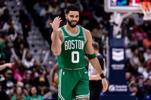J. Tatumas pergalingu metimu išgelbėjo „Celtics“ nuo pralaimėjimo NBA autsaideriams