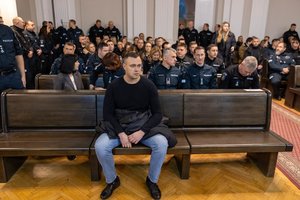 Prokuratūra svarsto, ar apskųsti policininko išteisinimą dėl tarnybos metu  nužudytos moters