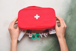 Vaistininkė pataria: kas žiemą turėtų būti namų vaistinėlėje?