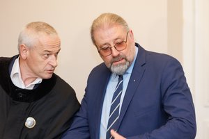 Nuteistas Panevėžio meras R. M. Račkauskas traukia naują kortą