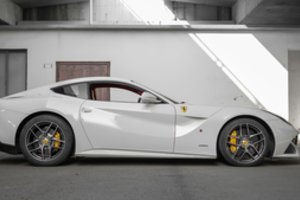 „Ferrari“ praneša apie dar vienus rekordinius metus