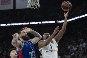 „Real“ bandymas Stambule atsirevanšuoti „Anadolu Efes“ krepšininkams baigėsi dar vienu antausiu