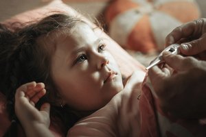 Vaikas šiuo sezonu serga itin daug? Patarė, kaip stiprinti jo imunitetą