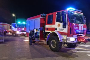 Sostinėje kilus gaisrui daugiabutyje, į ligoninę išvežta moteris
