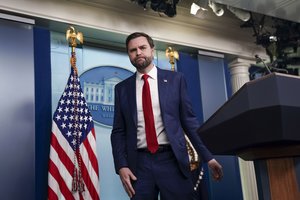 JAV viceprezidentas J. D. Vance'as dalyvaus Miuncheno saugumo konferencijoje