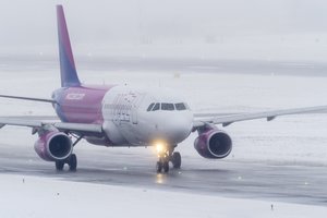 „Wizz Air“ skelbia apie dvi naujas kryptis iš Lietuvos