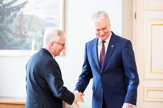 Idėją dėl specialiųjų gyventojų indėlių gynybos finansavimui palaiko ir R. Šadžius: „Pamėginkime šitą mechanizmą“