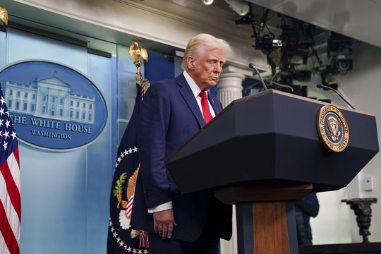 Buvęs Izraelio premjeras D. Trumpo planą dėl Gazos pavadino „fantazija“