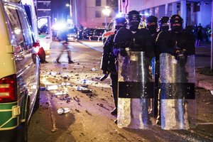 Kaltinamiesiems riaušėmis prie Seimo byloje – šimtatūkstantiniai ieškiniai