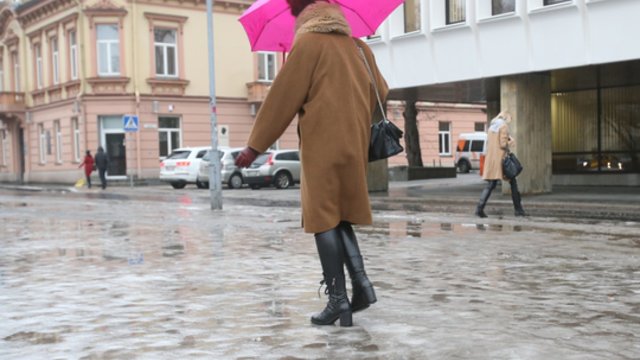 Savaitgalį žiema parodys nagus – formuosis plikledis, sulauksime dviženklio minuso