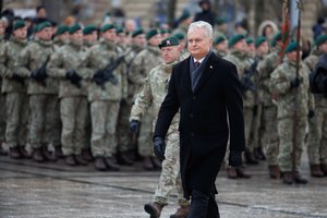 Sudėtingas rebusas: iš kur gauti finansavimą gynybos reikmėms, jei nesulaukiame pinigų lietaus iš Briuselio