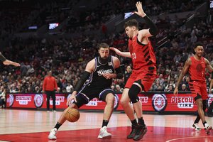 Laimės dėl išsiskyrimo su „Wizards“ neslepiantis J. Valančiūnas įvertino savo ir D. Sabonio sąjungą: „Verčiame naują lapą“