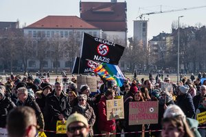 Vokietijoje tęsiasi protestai prieš kraštutinius dešiniuosius – vien Miunchene susirinko 200 tūkst. žmonių