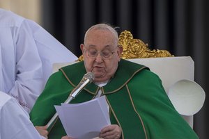 Negaluojantis popiežius buvo priverstas nutraukti pamokslą