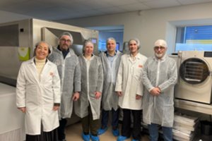 Su lietuviais planus plečiantys prancūzų mokslininkai: „Astronautai Mėnulyje ir Marse augins savo daržoves bei žuvis“