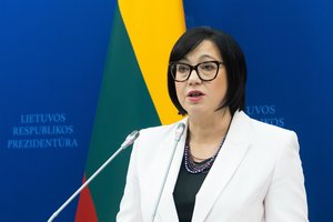 R. Popovienė: situacija dėl vadovėlių nėra gera, sudaryta darbo grupė