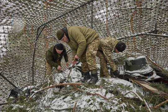 Nuošalyje palikus Ukrainos saugumo klausimą – bevaisės diskusijos: mato nerimą keliančias tendencijas