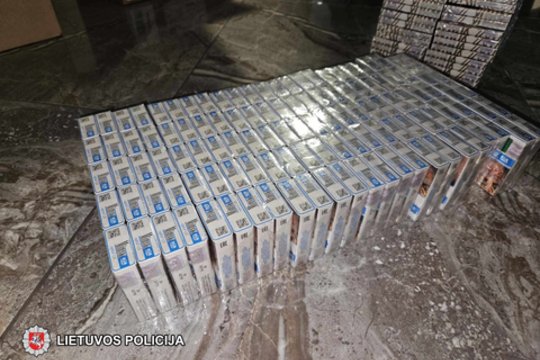 Tauragės policijai įkliuvo kontrabandines cigaretes gabenęs vyras – gresia iki 4 metų kalėjimo