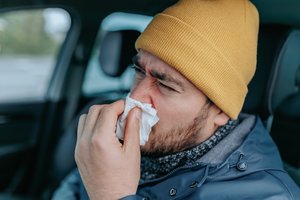 Gydytoja sklaido mitus apie peršalimo ligas: pirtis ir taurelė brendžio nepadės