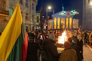 Savaitgalį minint Vasario 16-ąją – oficialūs renginiai, šventinės eisenos ir eismo ribojimai