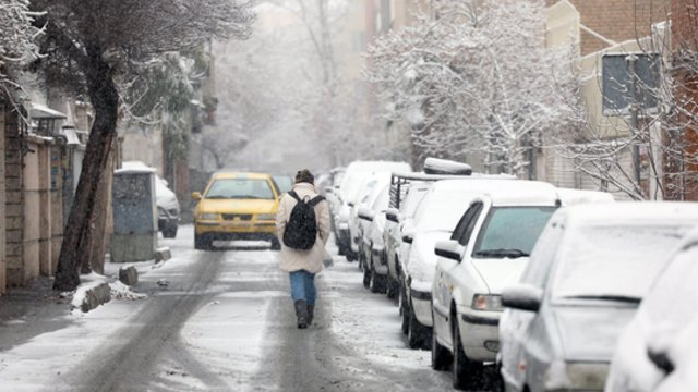 Iraną užklupo neįprasti šalčiai: taupant energiją uždarytos mokyklos ir vyriausybinės įstaigos