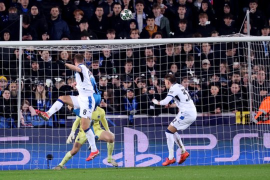 Mūšyje dėl kelialapio į Čempionų lygos aštuntfinalį „Club Brugge“ turi persvarą prieš „Atalanta“