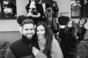 Be tėvų augusių jaunuolių pora mirus globėjai ryžosi perimti jos darbus: „Mūsų karta – visai kitokia“