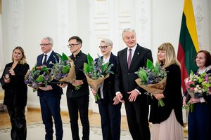 Prezidentūroje įteiktos Nacionalinės kultūros ir meno bei Jono Basanavičiaus premijos