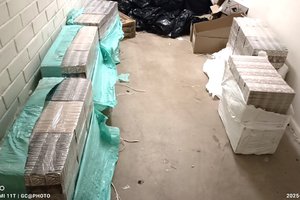 Pasieniečių radinys sostinėje – ūkiniame pastate laikomos cigaretės, iš Baltarusijos atskraidintos oro balionais