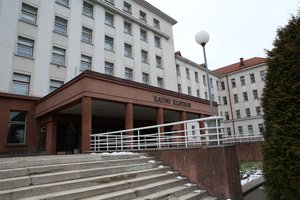 Pravieniškėse nuteistasis užpuolė ir sužalojo pareigūną