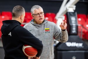 Priekabiautojo etiketę bandantis nusimesti Lietuvos rinktinės treneris R. Grigas: „Istorija – absurdas, bet ką tuo galima apkaltinti“