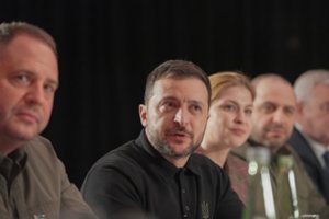 „Kolonijinis susitarimas“: JAV mainais už Ukrainos retuosius žemės elementus pasiūlė labai mažai