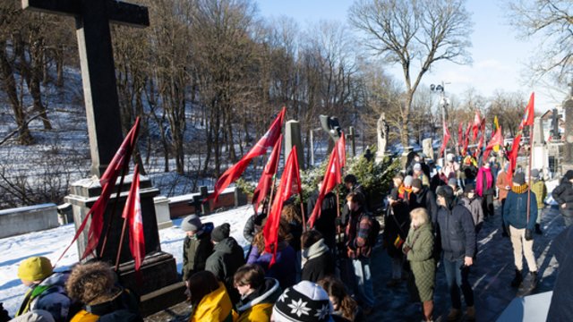 Jaunimas sostinėje Vasario 16-ąją paminėjo simboline eisena: aplankė 16 istorinių vietų