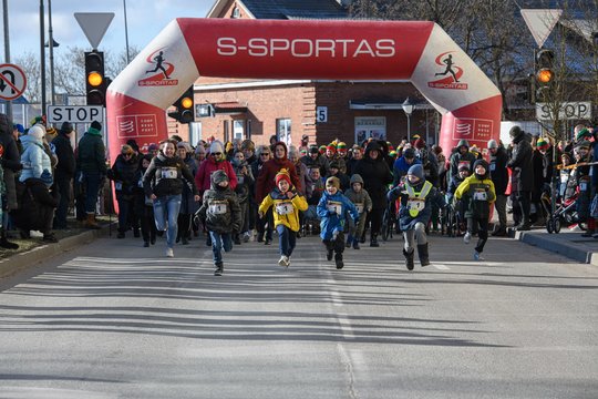 Šventiniame bėgime Mažeikiuose Lietuvos žiemos čempionais tapo L. Tarasevičius ir L. Jegelevičiūtė